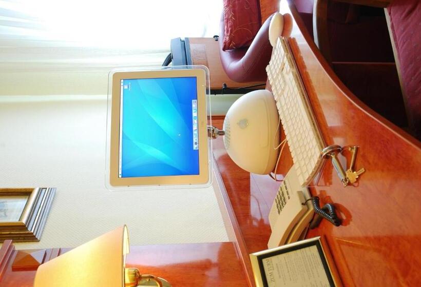 Номер Комфорт, Zum Turm