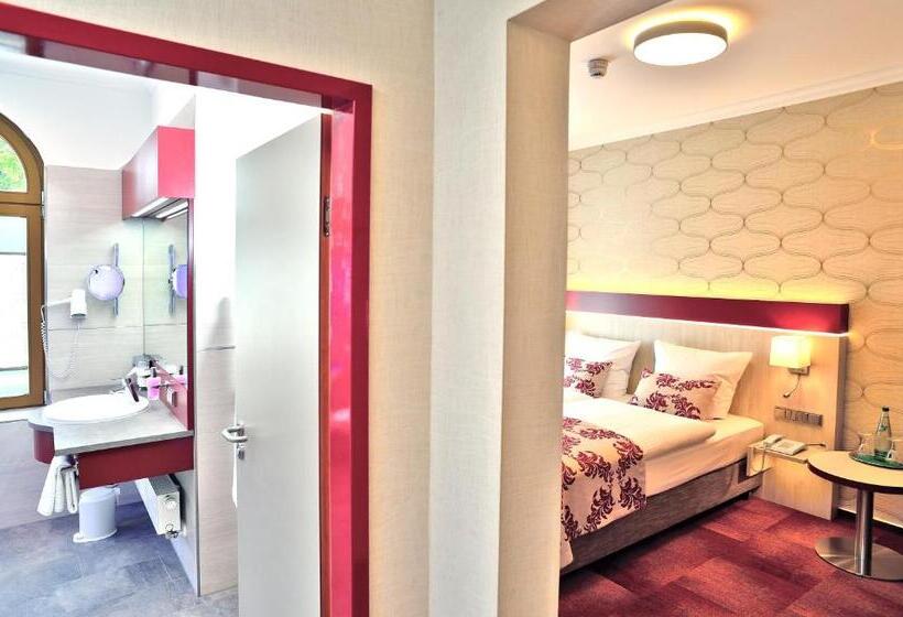 スタンダードルーム, Zur Alten Schmiede