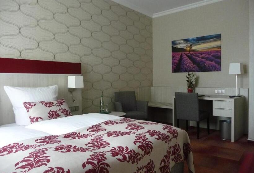 スタンダードルーム, Zur Alten Schmiede