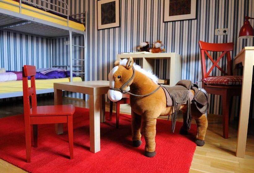 スイート, Zur Alten Schmiede