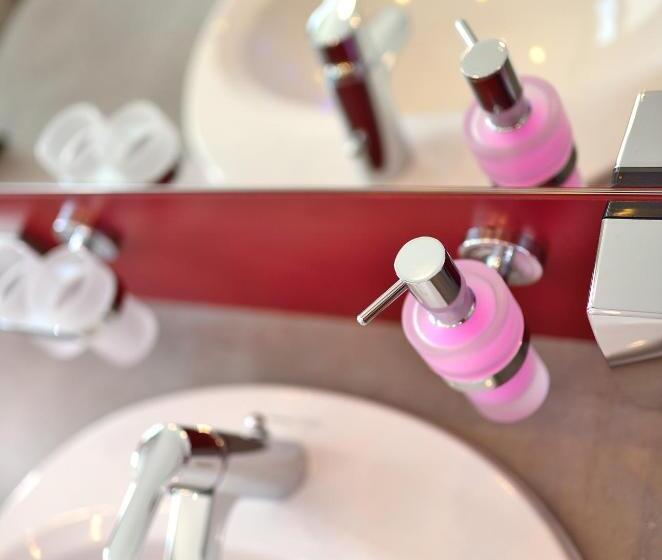 スタンダードルーム, Zur Alten Schmiede