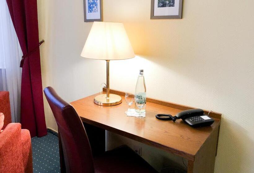 Номер Стандарт Трехместный, Panorama Hotel Rheinkrone