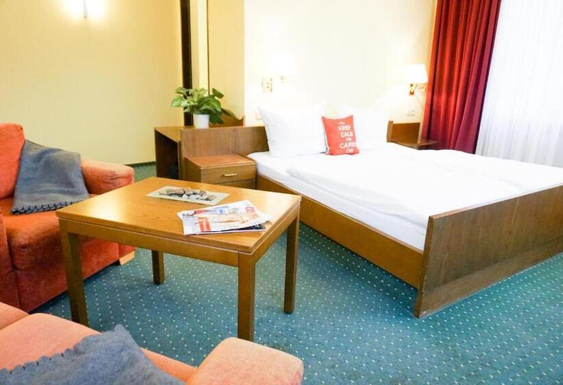 Номер Стандарт Трехместный, Panorama Hotel Rheinkrone