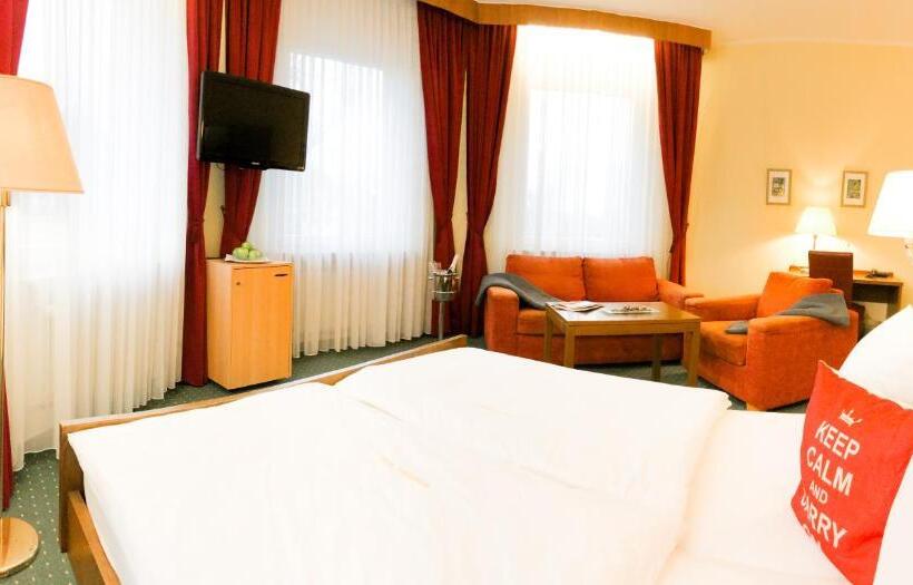 Номер Стандарт Трехместный, Panorama Hotel Rheinkrone