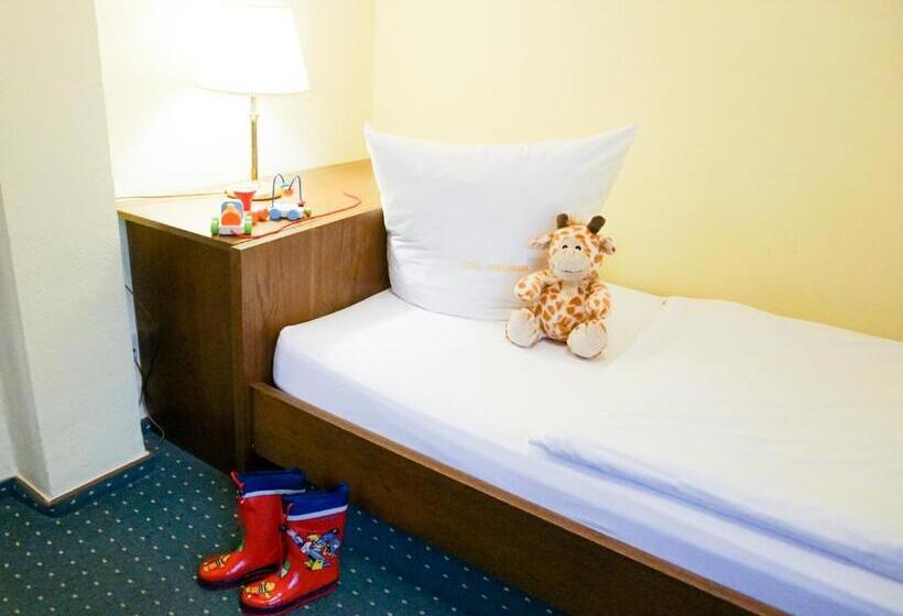 Номер Стандарт Трехместный, Panorama Hotel Rheinkrone