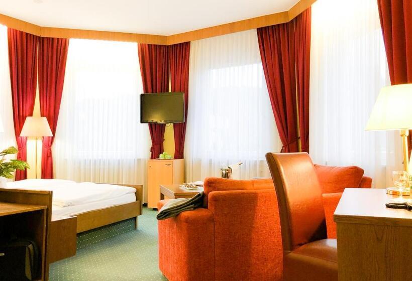 Номер Стандарт Трехместный, Panorama Hotel Rheinkrone