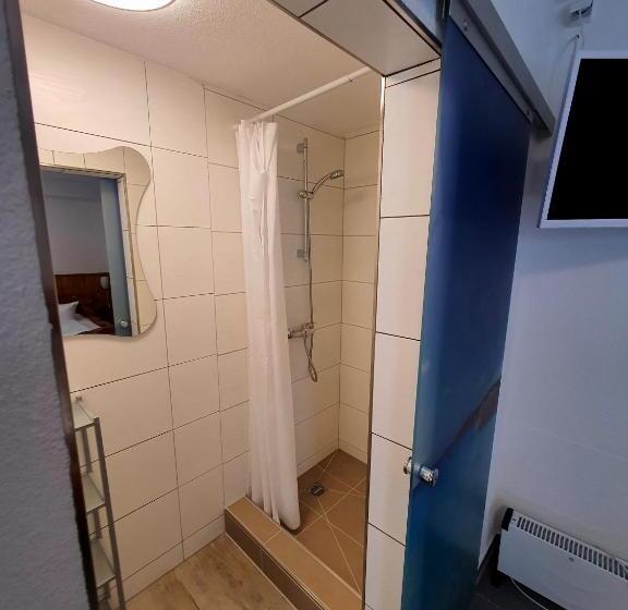 غرفة قياسية رباعية, Gastehaus Parkblick