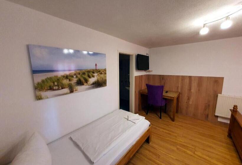 غرفة قياسية ثلاثية, Gastehaus Parkblick