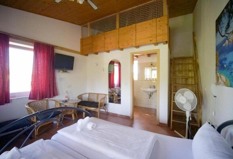 غرفة قياسية رباعية, Gastehaus Parkblick