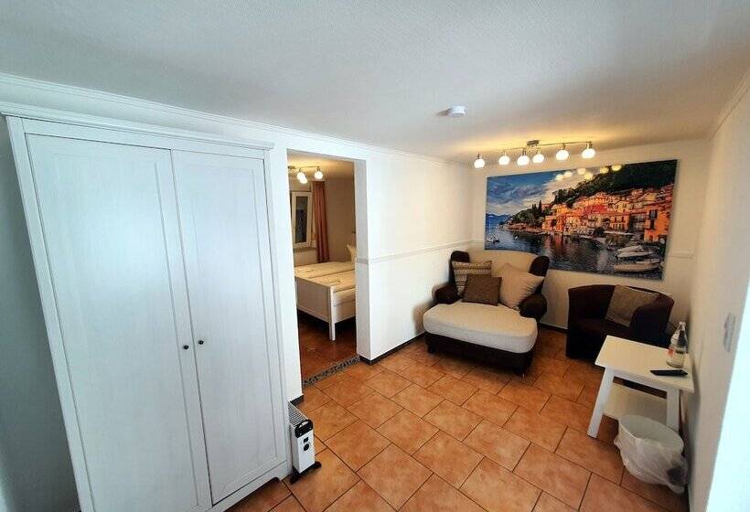 غرفة قياسية ثلاثية, Gastehaus Parkblick