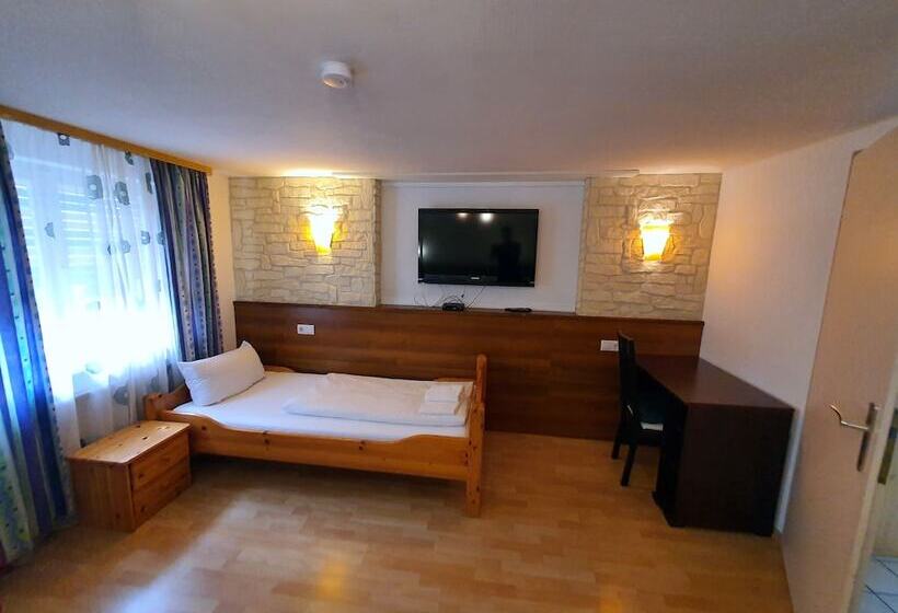 غرفة قياسية رباعية, Gastehaus Parkblick