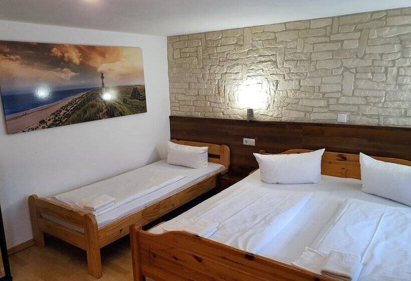 غرفة قياسية رباعية, Gastehaus Parkblick