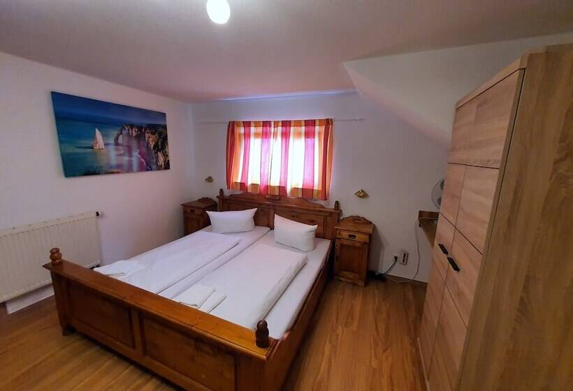 غرفة قياسية ثلاثية, Gastehaus Parkblick