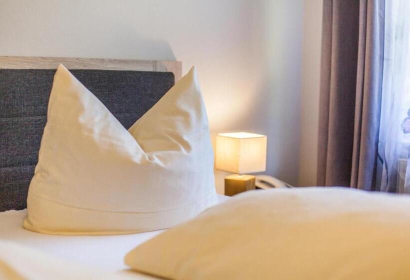 Семейный Номер Классика, Sporthotel Wernigerode