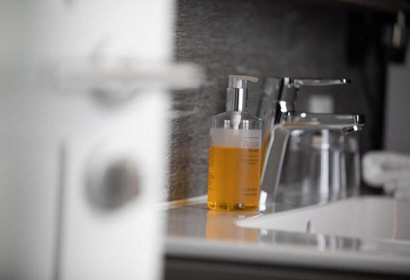 Номер Superior с Балконом, Villa Rein Boutique