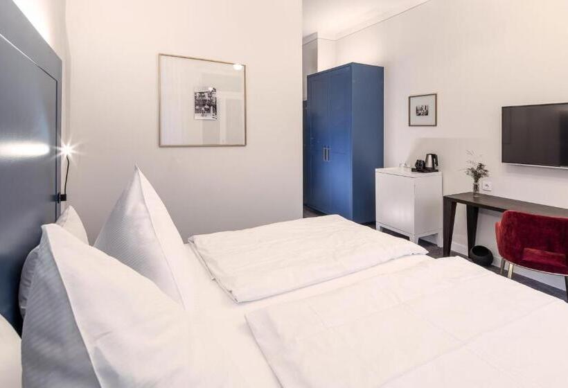 Номер Superior с Балконом, Villa Rein Boutique