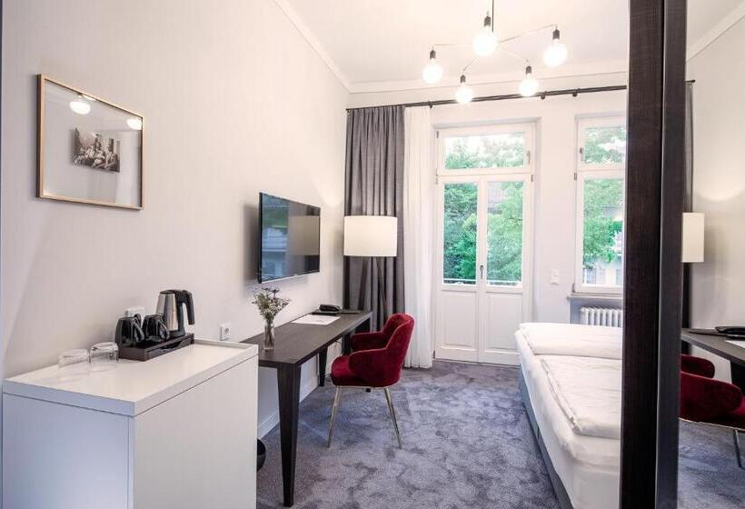 Номер Superior с Балконом, Villa Rein Boutique