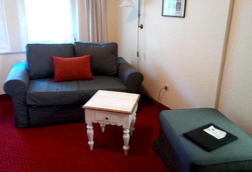 Номер Стандарт Трехместный, Ferien  Und Reitsport Hotel Brunnenhof