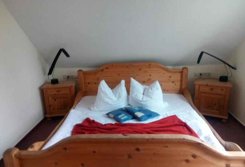 Дом 1 Спальня, Ferien  Und Reitsport Hotel Brunnenhof