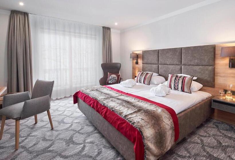 スーペリアールーム, Alpenhof