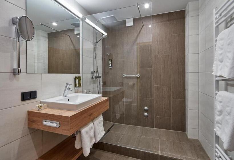 バルコニー付スイート, Alpenhof