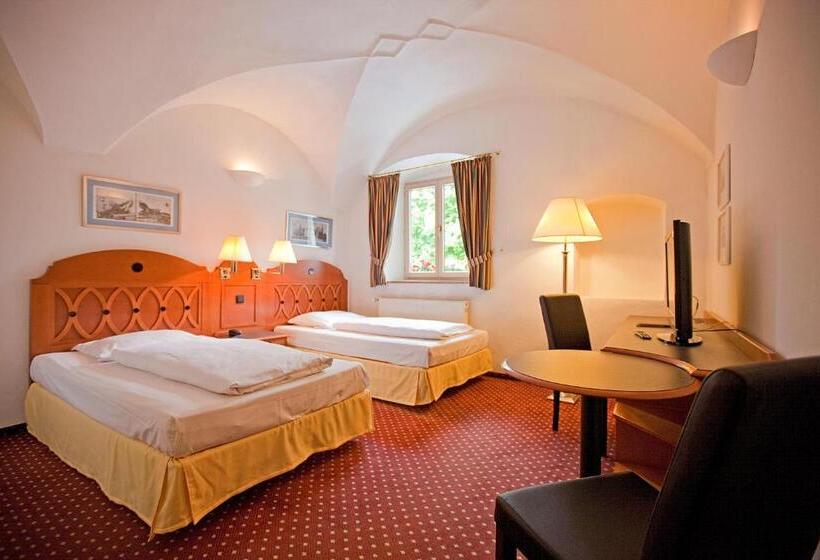 스탠다드 룸, Alter Wirt