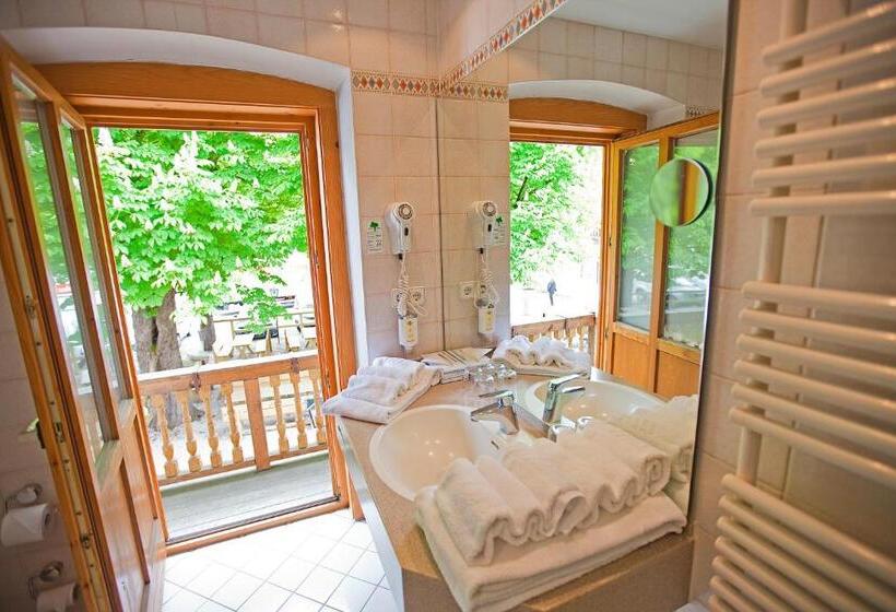 4인용 스탠다드 룸, Alter Wirt