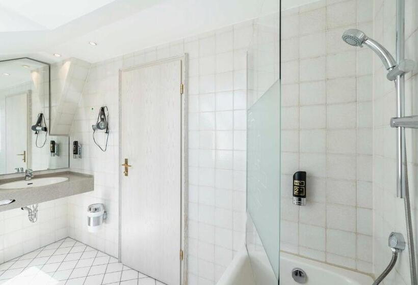 스탠다드 룸, Alter Wirt