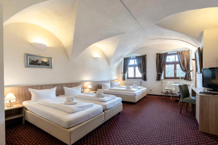 4인용 스탠다드 룸, Alter Wirt