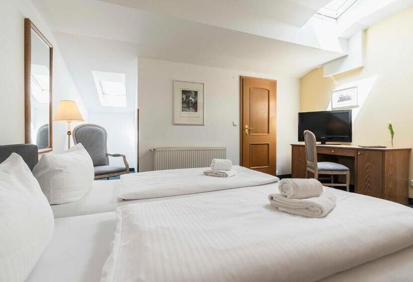 스탠다드 룸, Alter Wirt