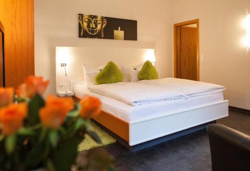 コンフォートルーム, Am Grudenberg