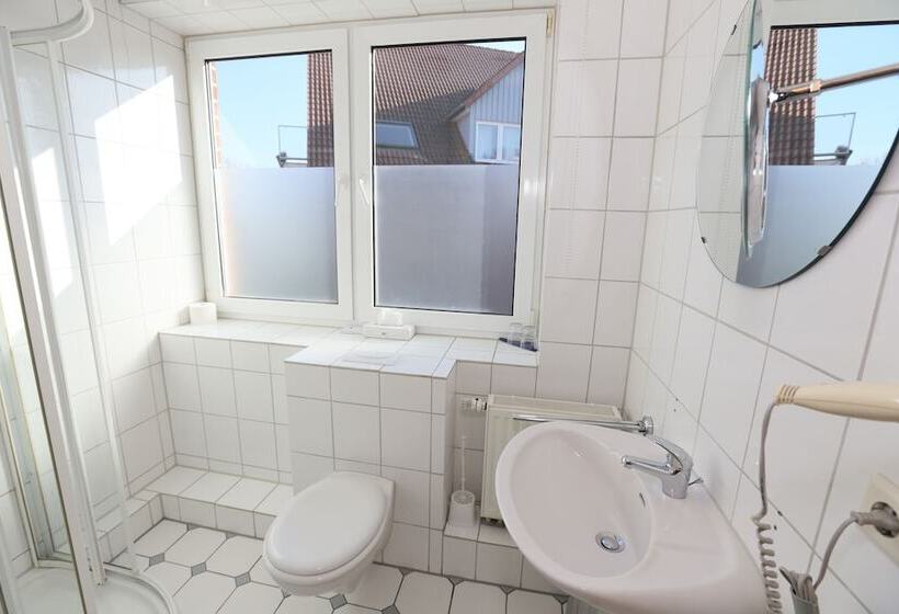 غرفة قياسية فردية, Am Holzhafen