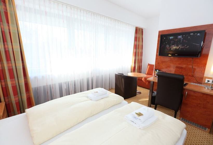 شقة غرفة واحدة, Am Holzhafen