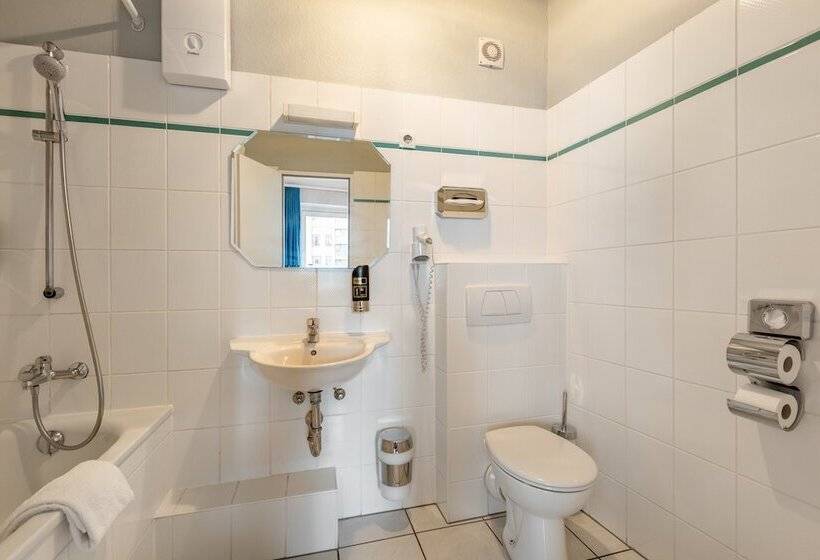 غرفة قياسية فردية, a&o Koln Hauptbahnhof