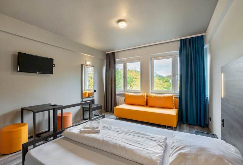 غرفة قياسية فردية, a&o Koln Hauptbahnhof