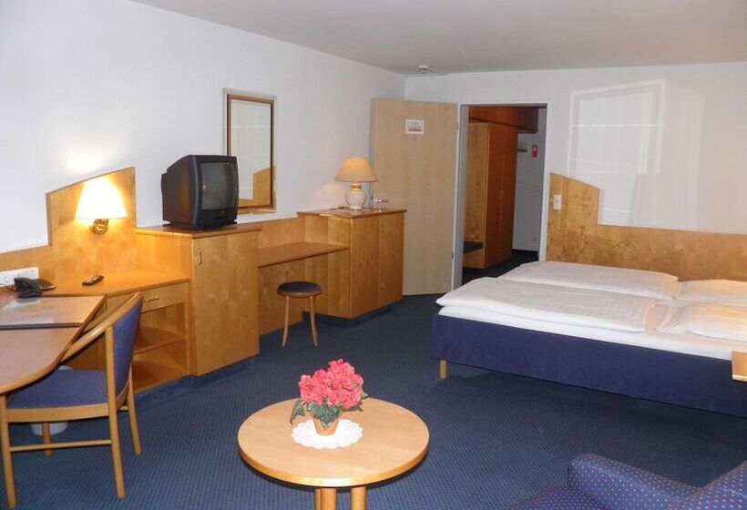 컴포트 룸, Görres