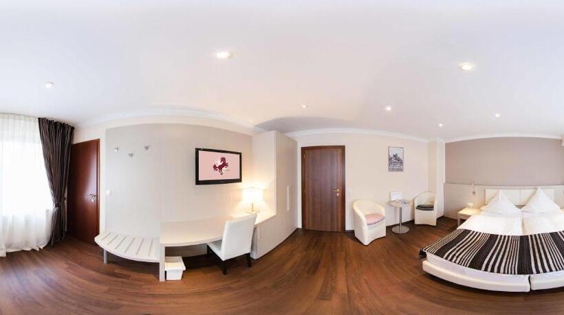 컴포트 룸, Il Cavallino