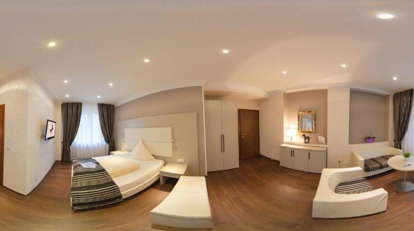 수피리어 룸, Il Cavallino