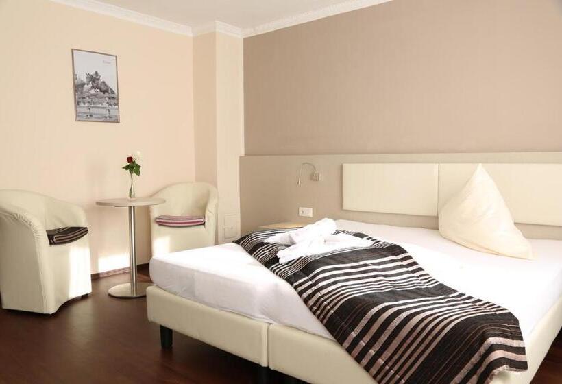 수피리어 룸, Il Cavallino