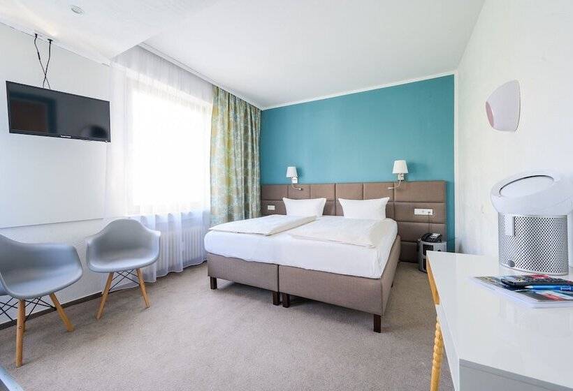 اتاق استاندارد, Kaspar Garni