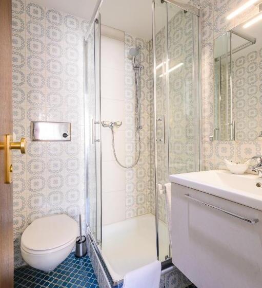 اتاق استاندارد یک نفره, Kaspar Garni