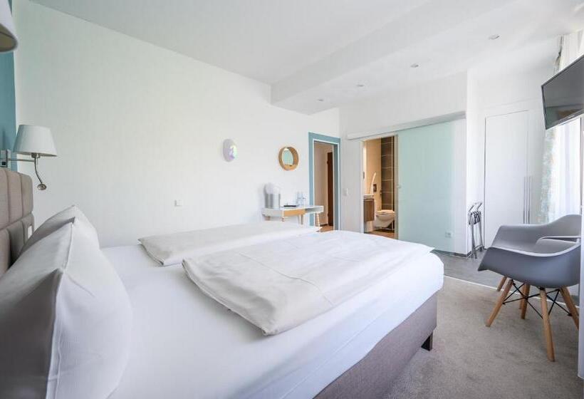 اتاق استاندارد, Kaspar Garni