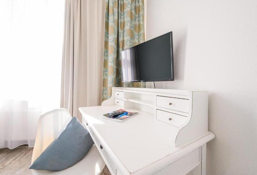 اتاق استاندارد, Kaspar Garni