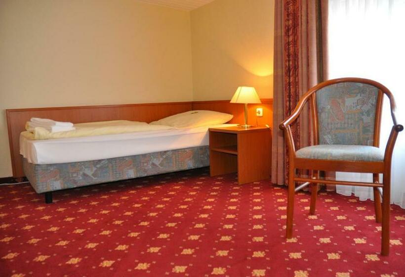 标准单人间, Kronprinz Garni