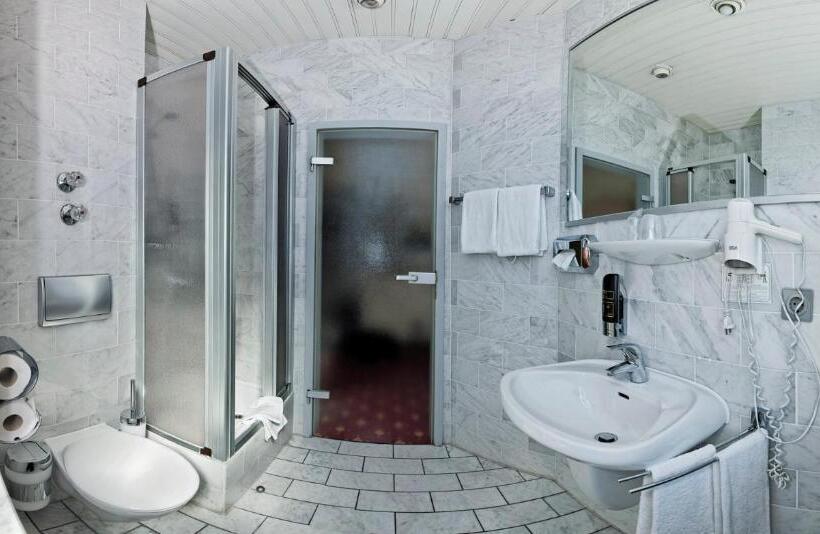 标准间, Kronprinz Garni