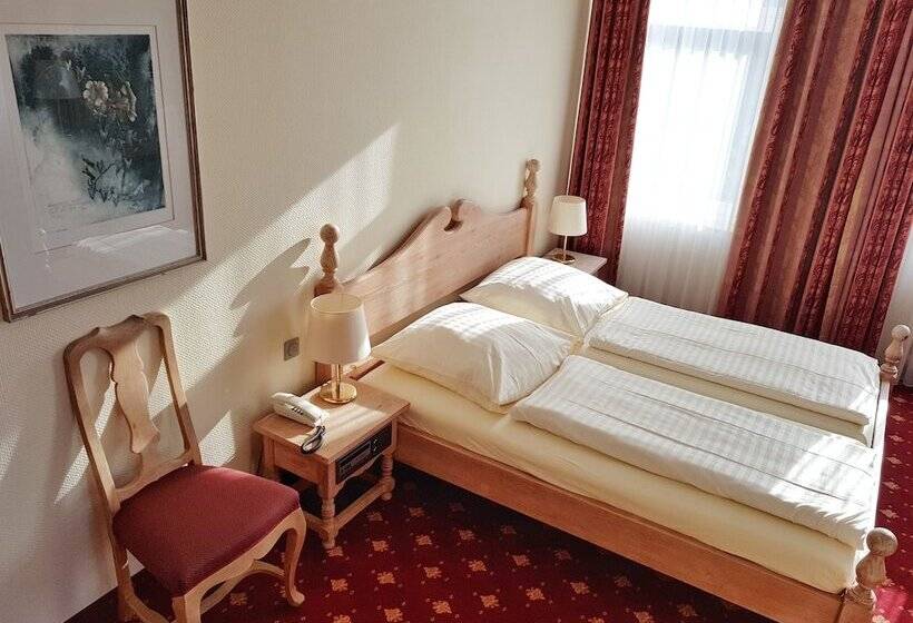 标准间, Kronprinz Garni