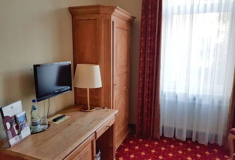 标准间, Kronprinz Garni