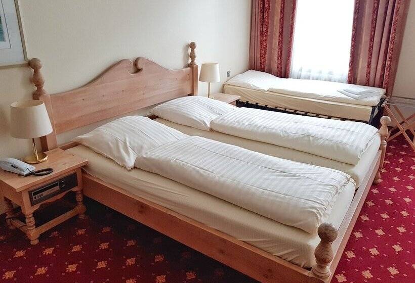 标准三人间, Kronprinz Garni