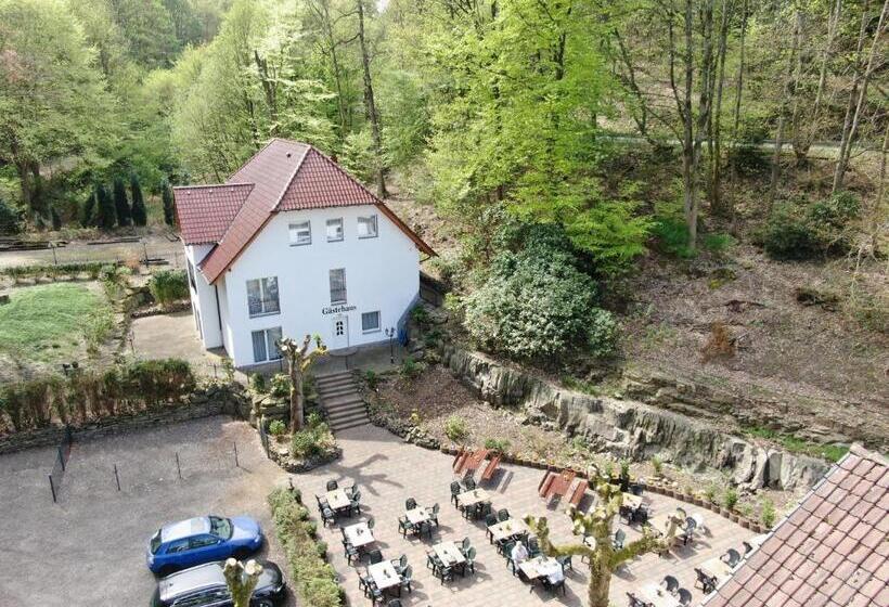 标准单人间, Restaurant Waldlust