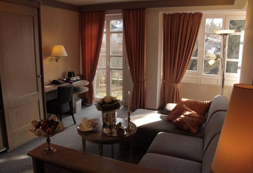 Семейный Номер, Romantisches Hotel Menzhausen